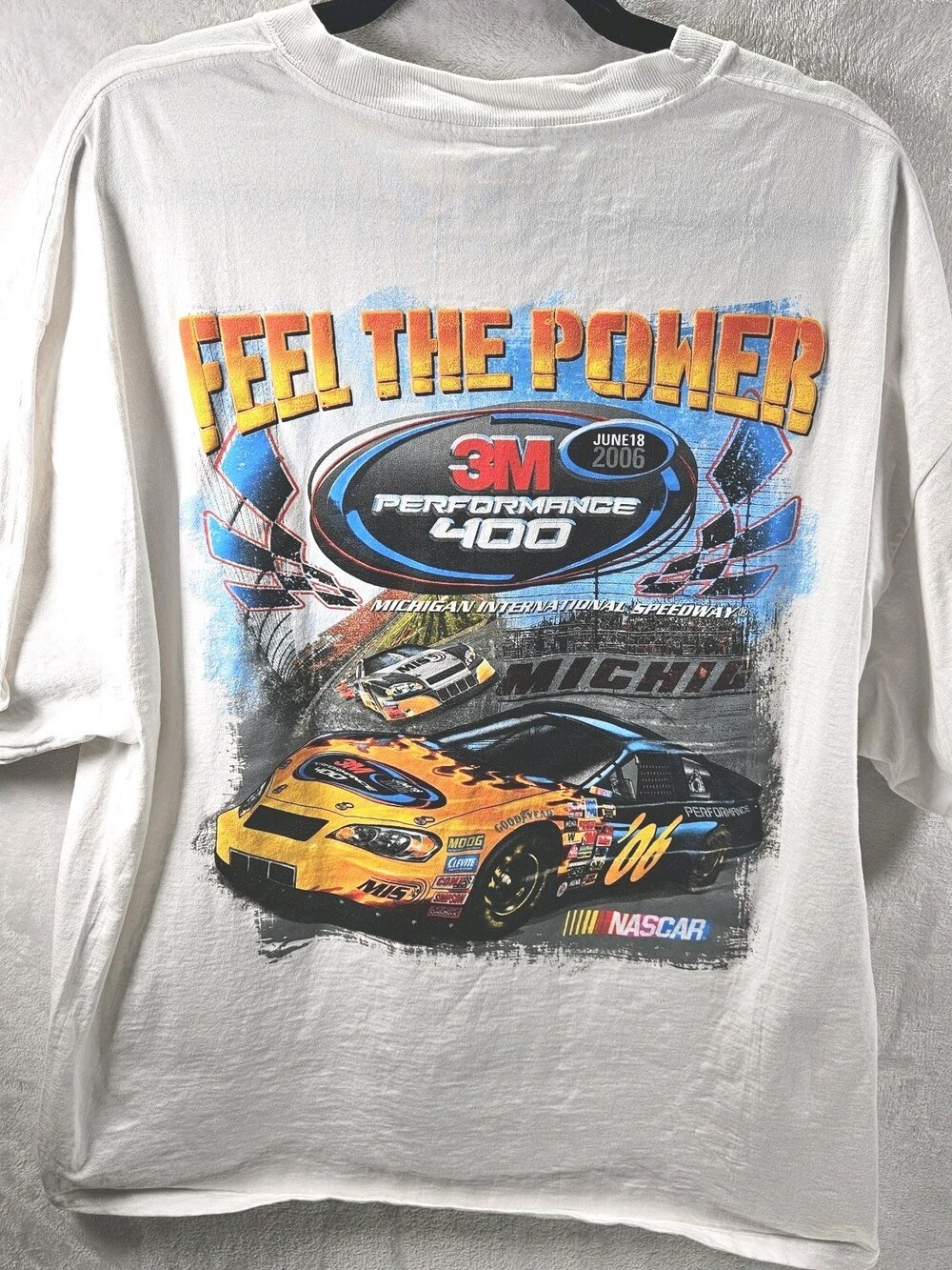 VTG 2006 NASCAR T-Shirt Mens 2XL *Fits XL White Michigan International 400